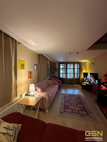 23-SAPANCADA SİTE İÇERİSİNDE SATILIK TRİBLEKS VİLLA